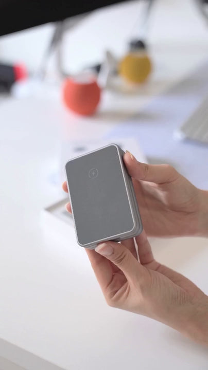 MagFold Qi2 Pro wireless charging speed demonstration